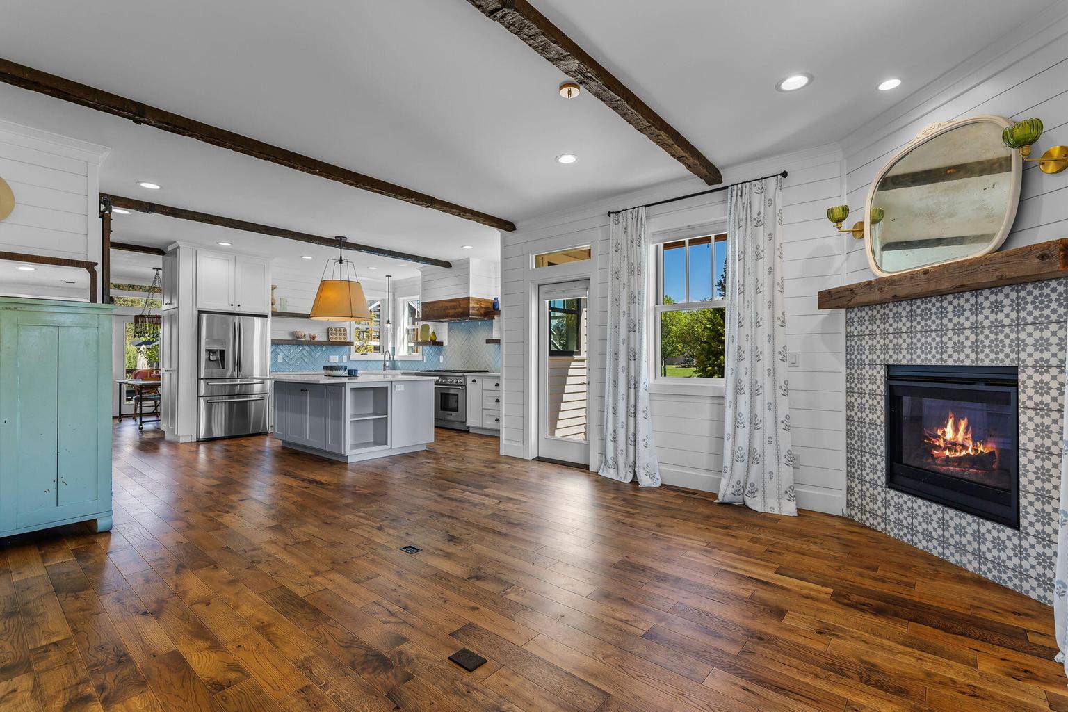 Photo of 608 S Birch Street 23 of 95