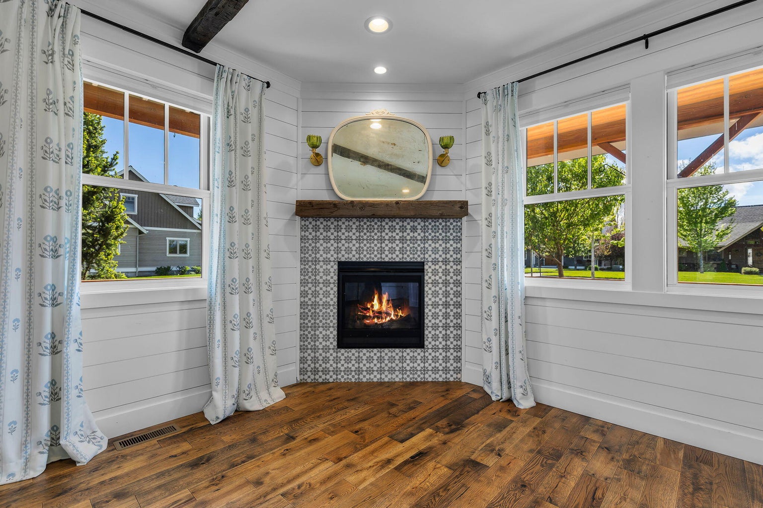 Photo of 608 S Birch Street 12 of 95