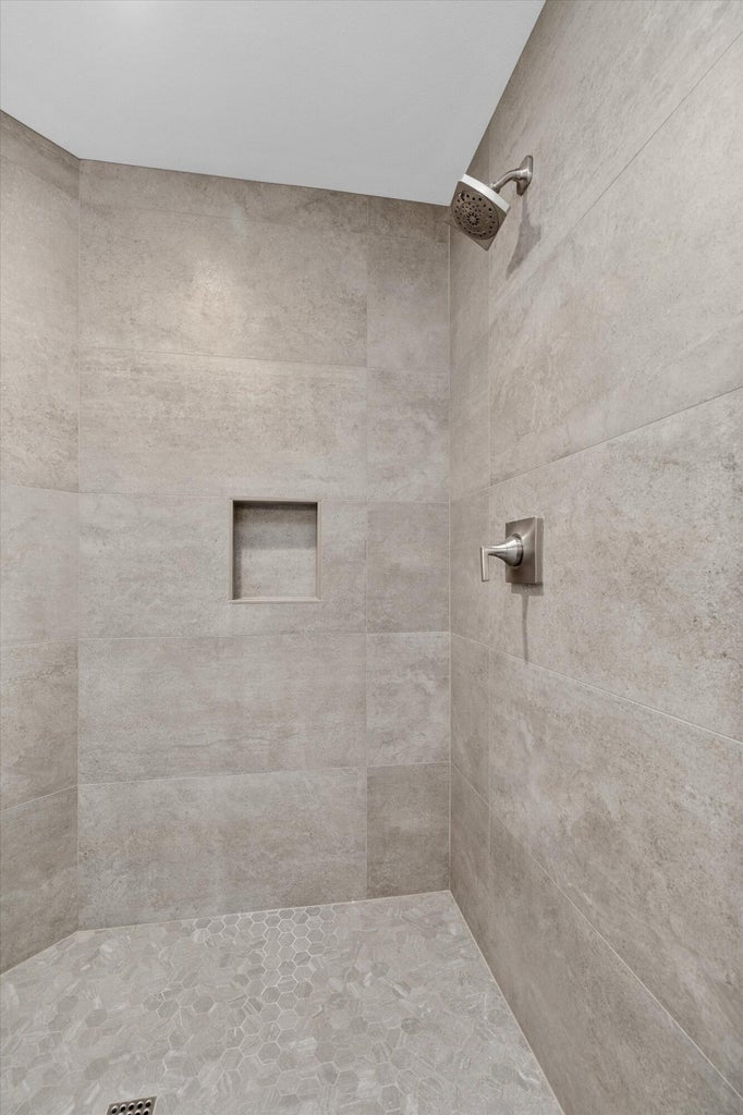 Photo of 3795 NW Summerfield Road 27 of 50