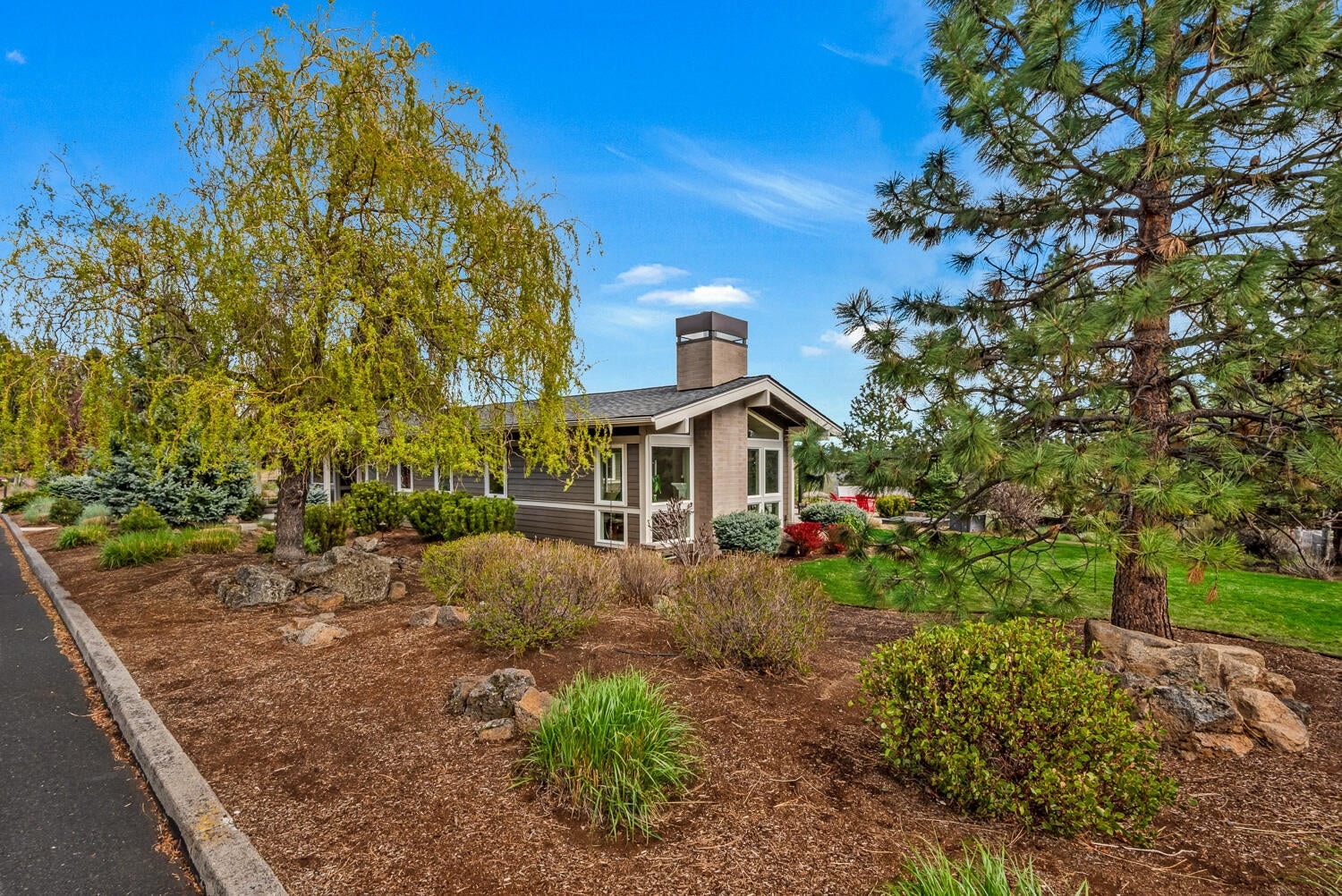 Photo of 61510 SW Longview Street 43 of 43