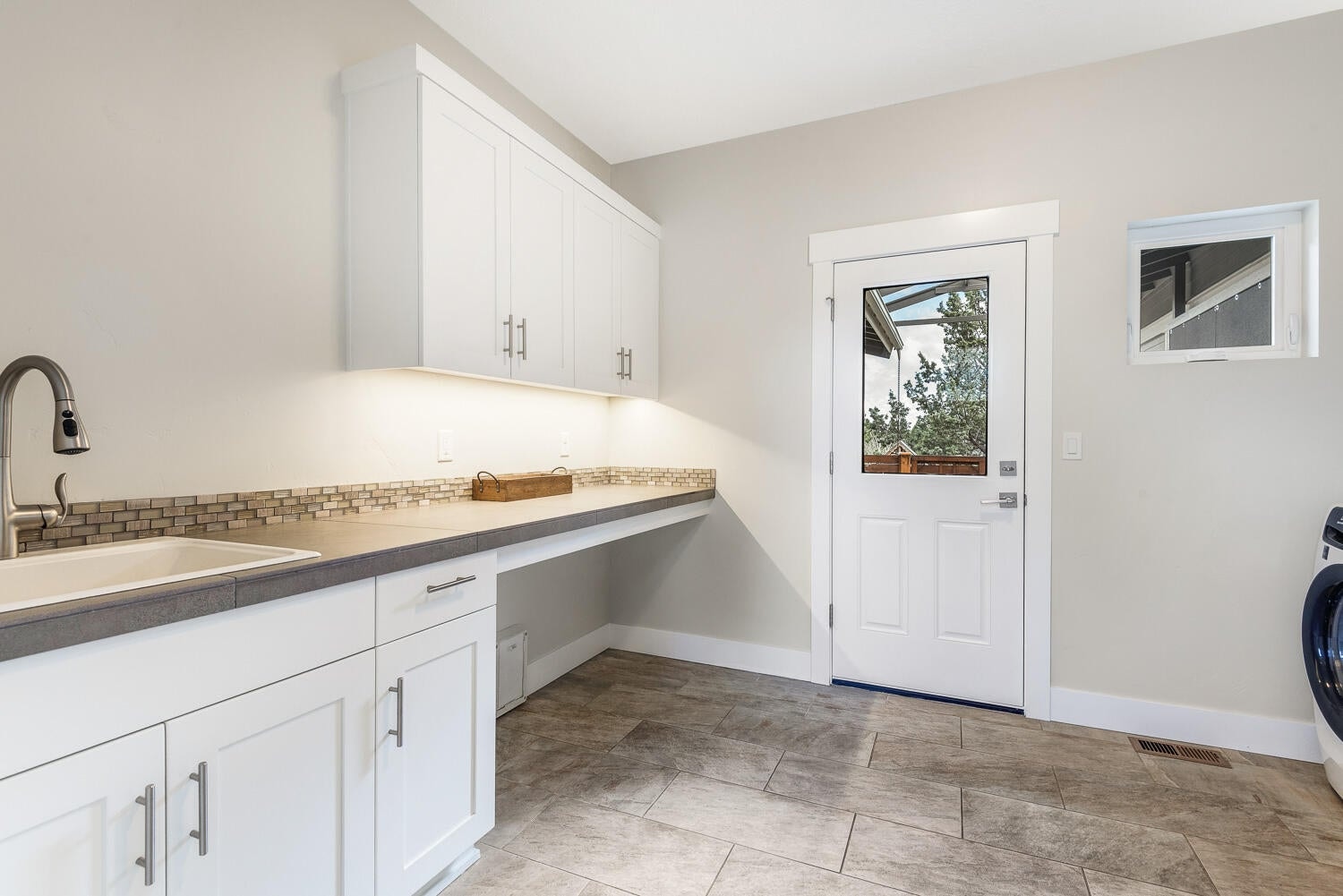 Photo of 61510 SW Longview Street 32 of 43