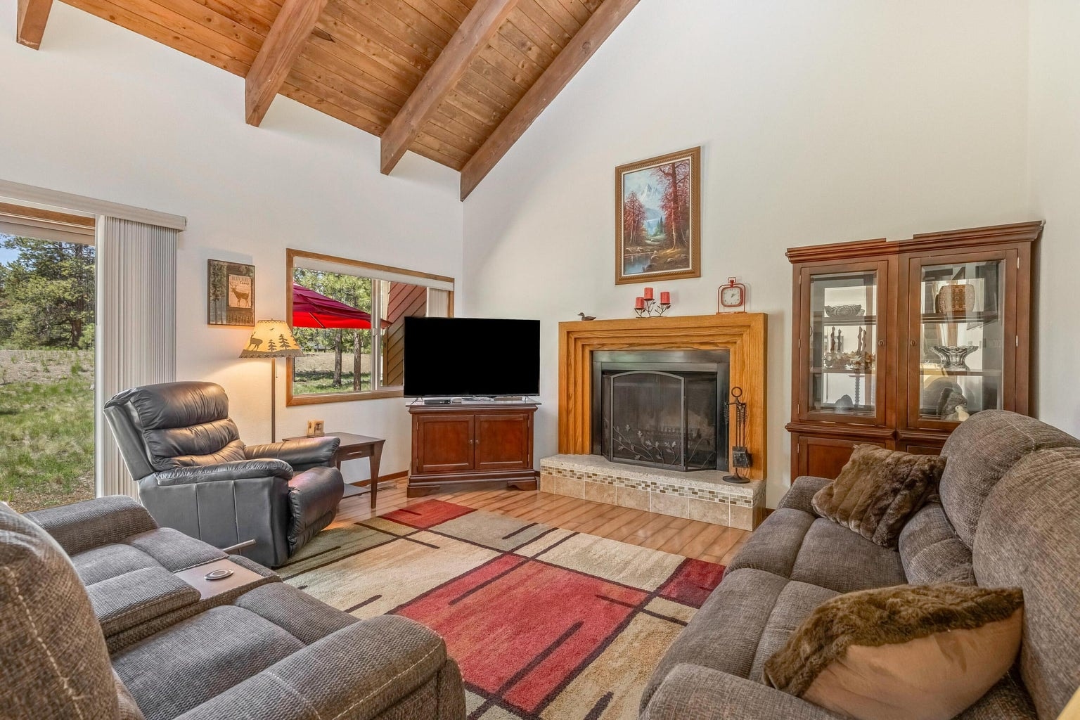 Photo of 57339 Mountain View Lane 4 of 35
