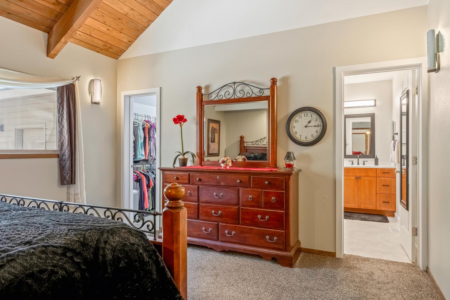 Photo of 57339 Mountain View Lane 10 of 35