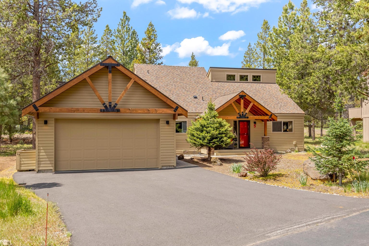 Photo of 57339 Mountain View Lane 27 of 35
