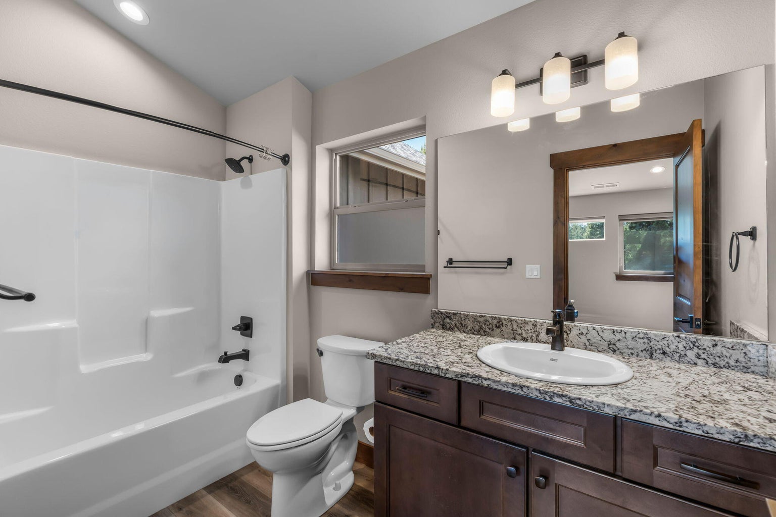 Photo of 927 E Desperado Trail 21 of 33