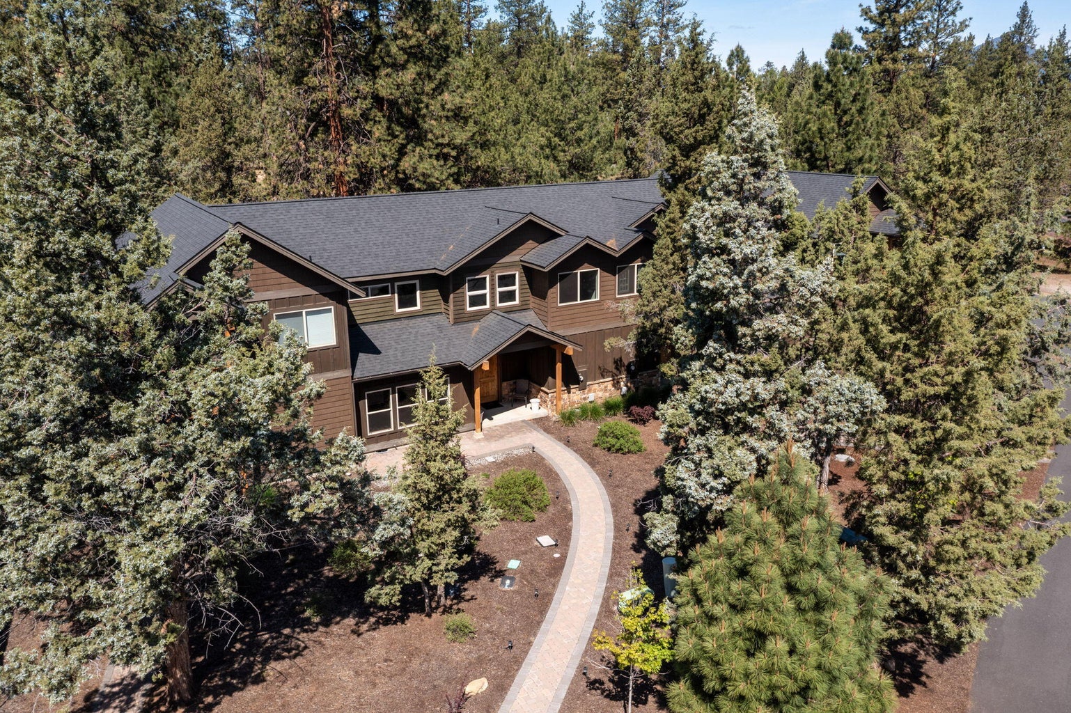 Photo of 927 E Desperado Trail 28 of 33