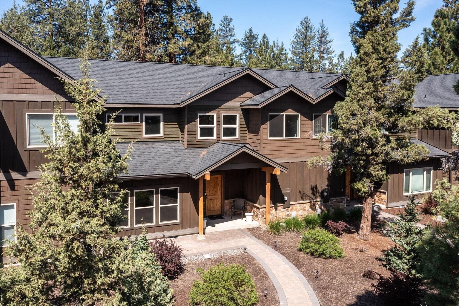 Photo of 927 E Desperado Trail 29 of 33