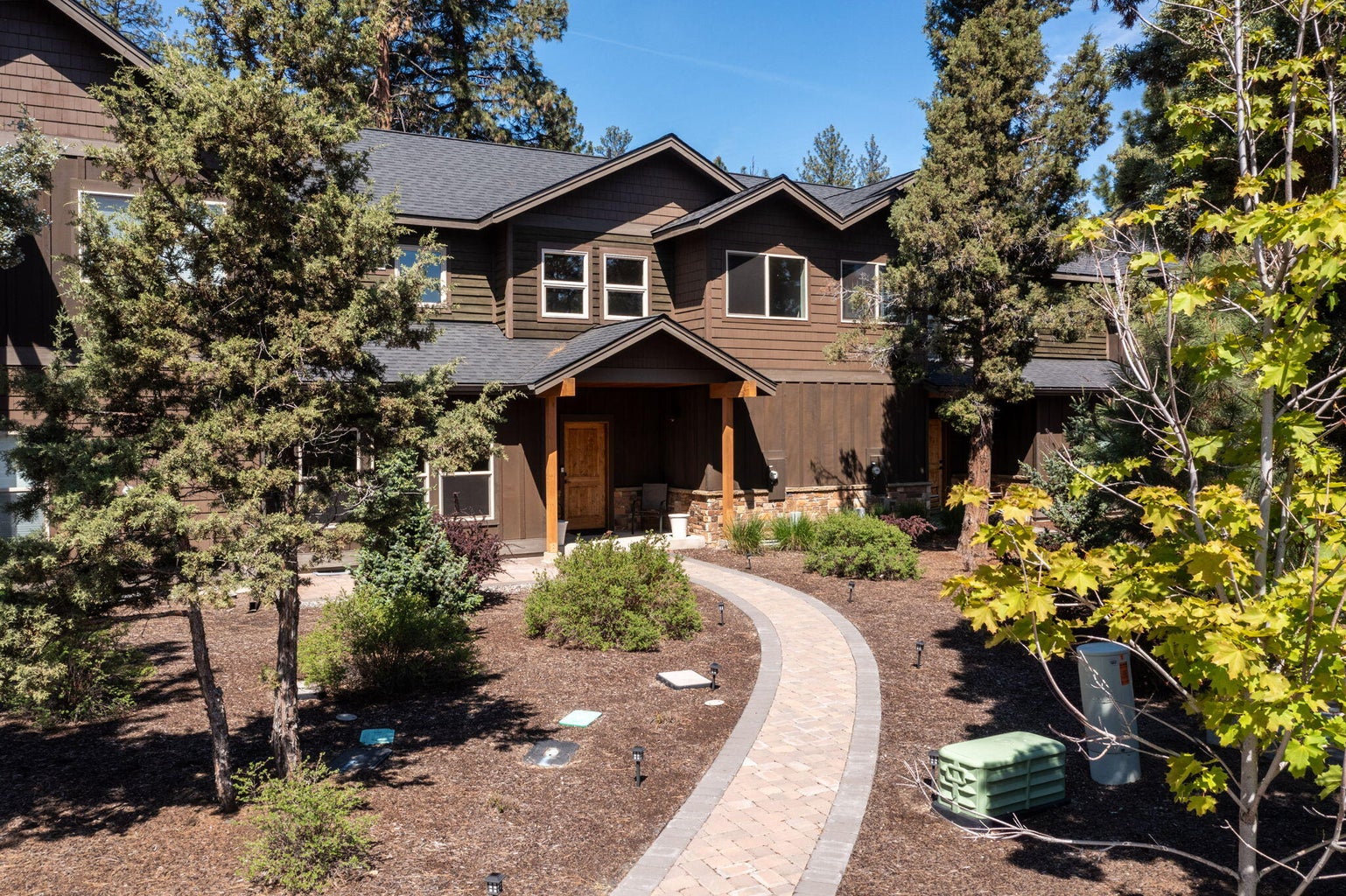 Photo of 927 E Desperado Trail 30 of 33