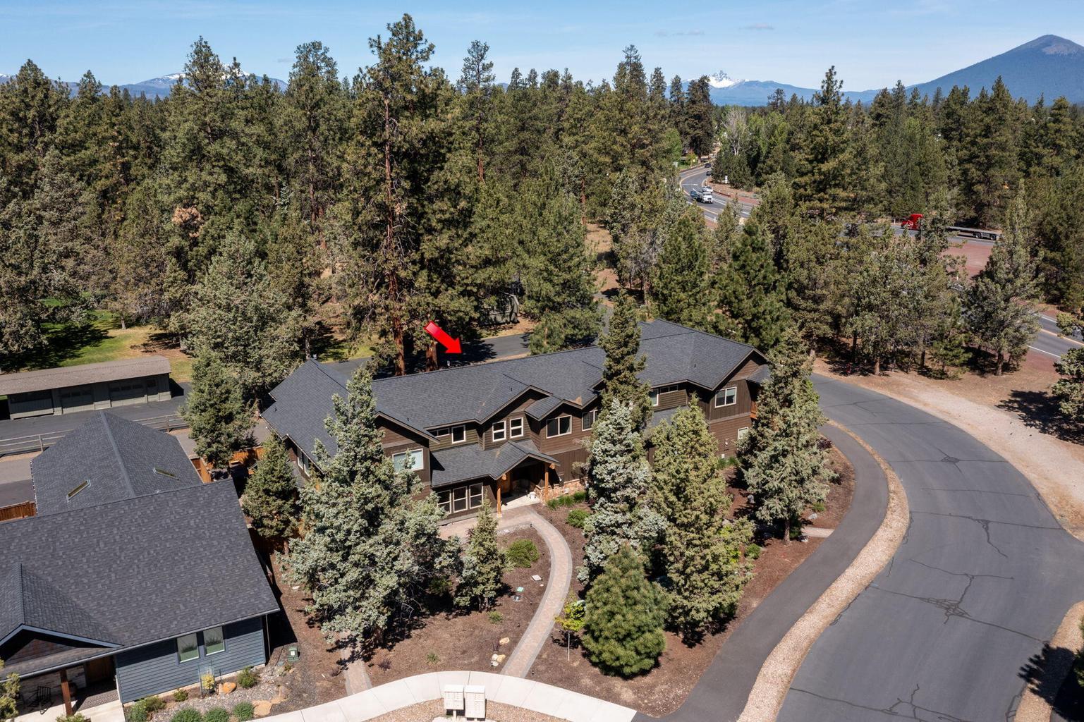 Photo of 927 E Desperado Trail 32 of 33