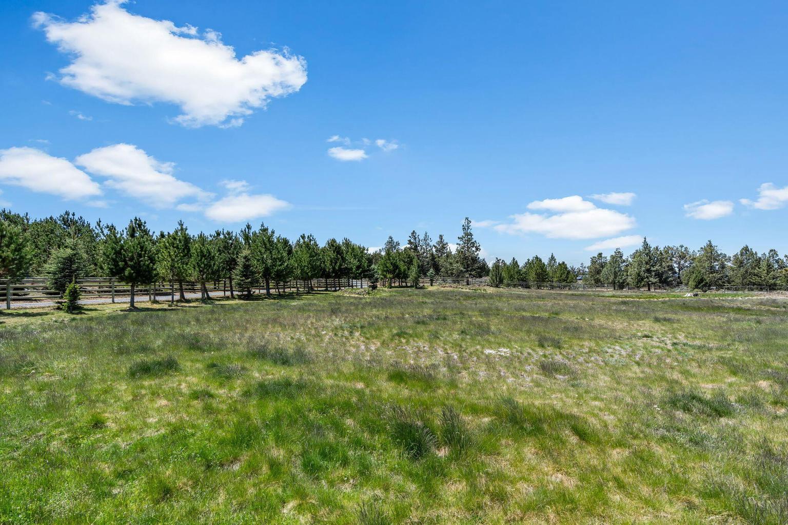 Photo of 64080 Highway 20 44 of 58