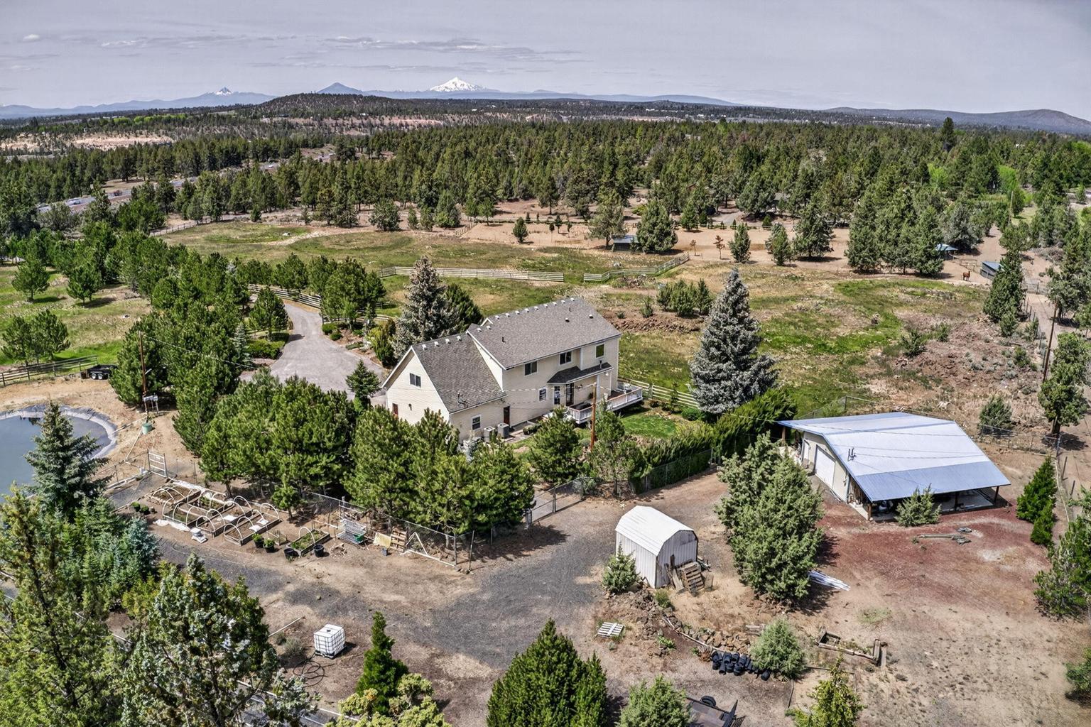 Photo of 64080 Highway 20 56 of 58