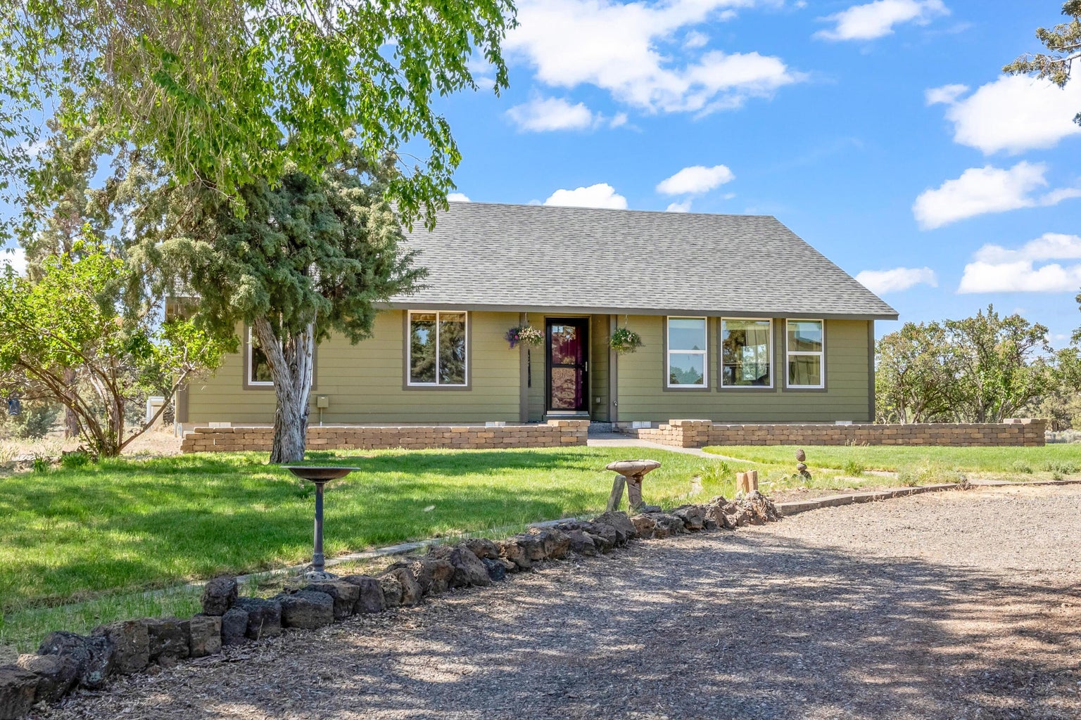 Photo of 5677 NW 49th Street 1 of 32