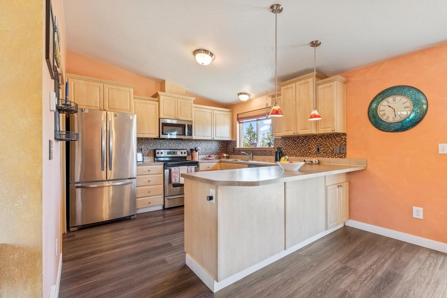 Photo of 5677 NW 49th Street 8 of 32