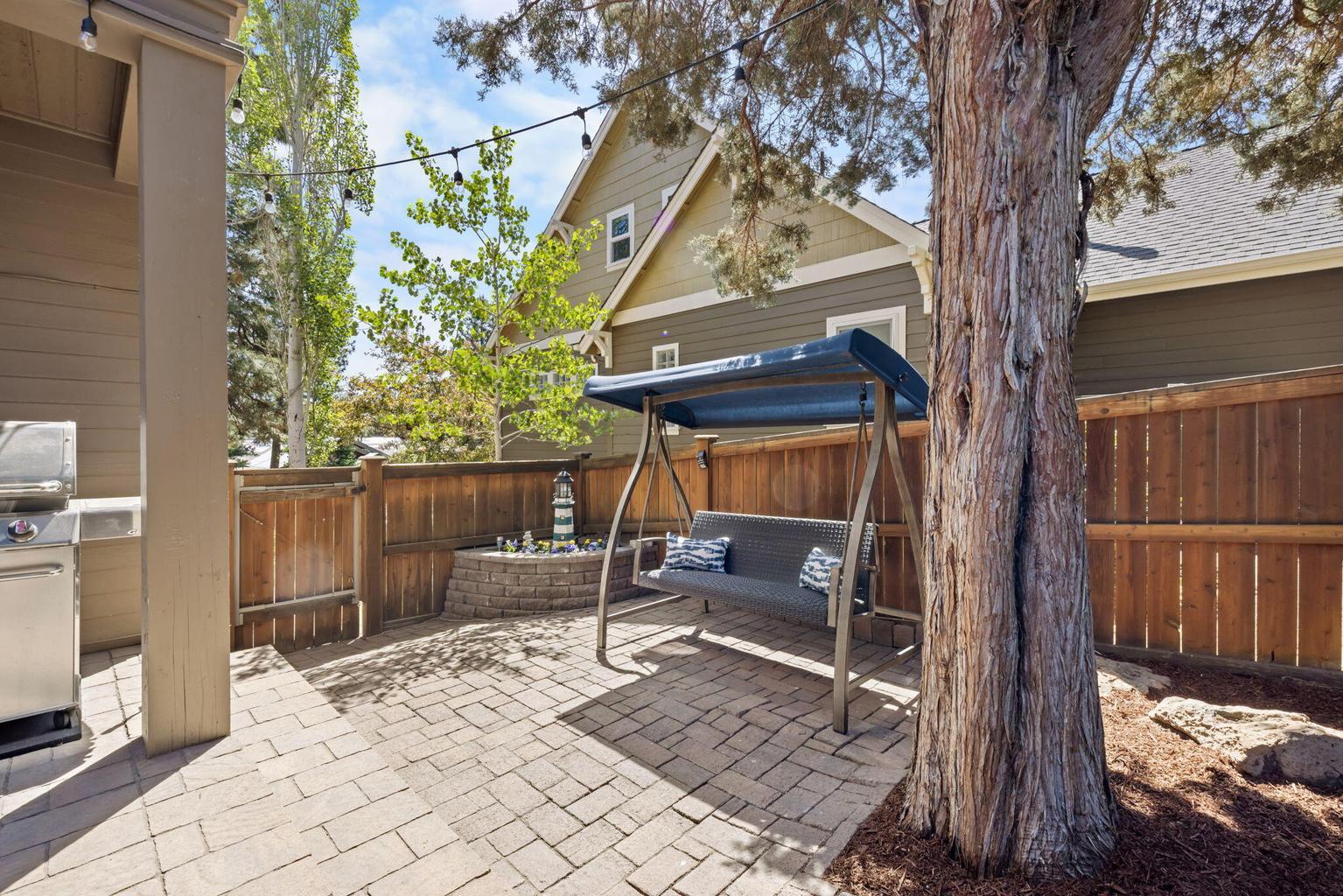 Lower patio with built-in planter