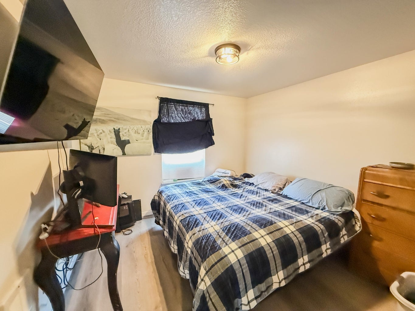 Photo of 699 NE Fieldstone Lane 18 of 33