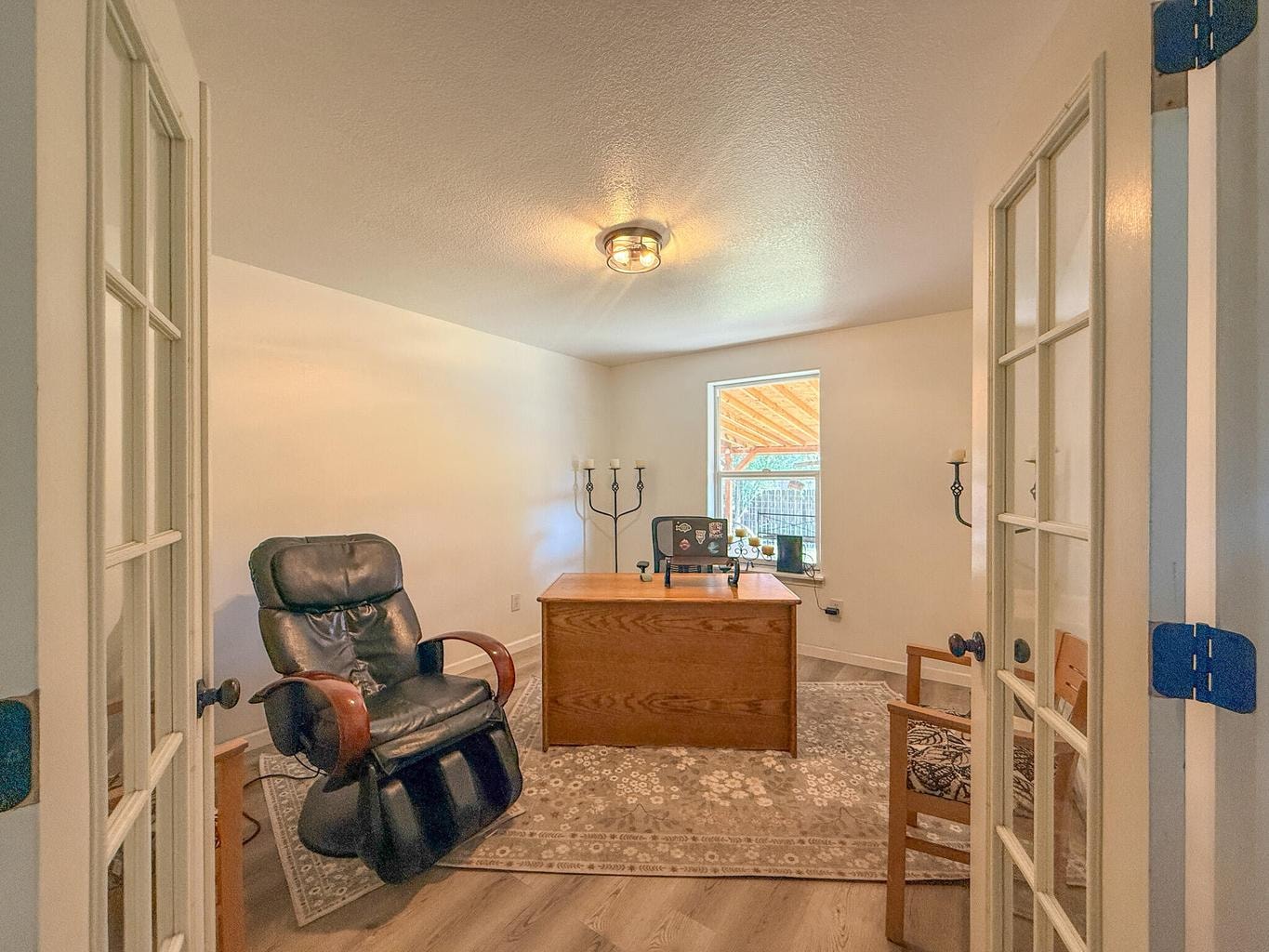 Photo of 699 NE Fieldstone Lane 14 of 33