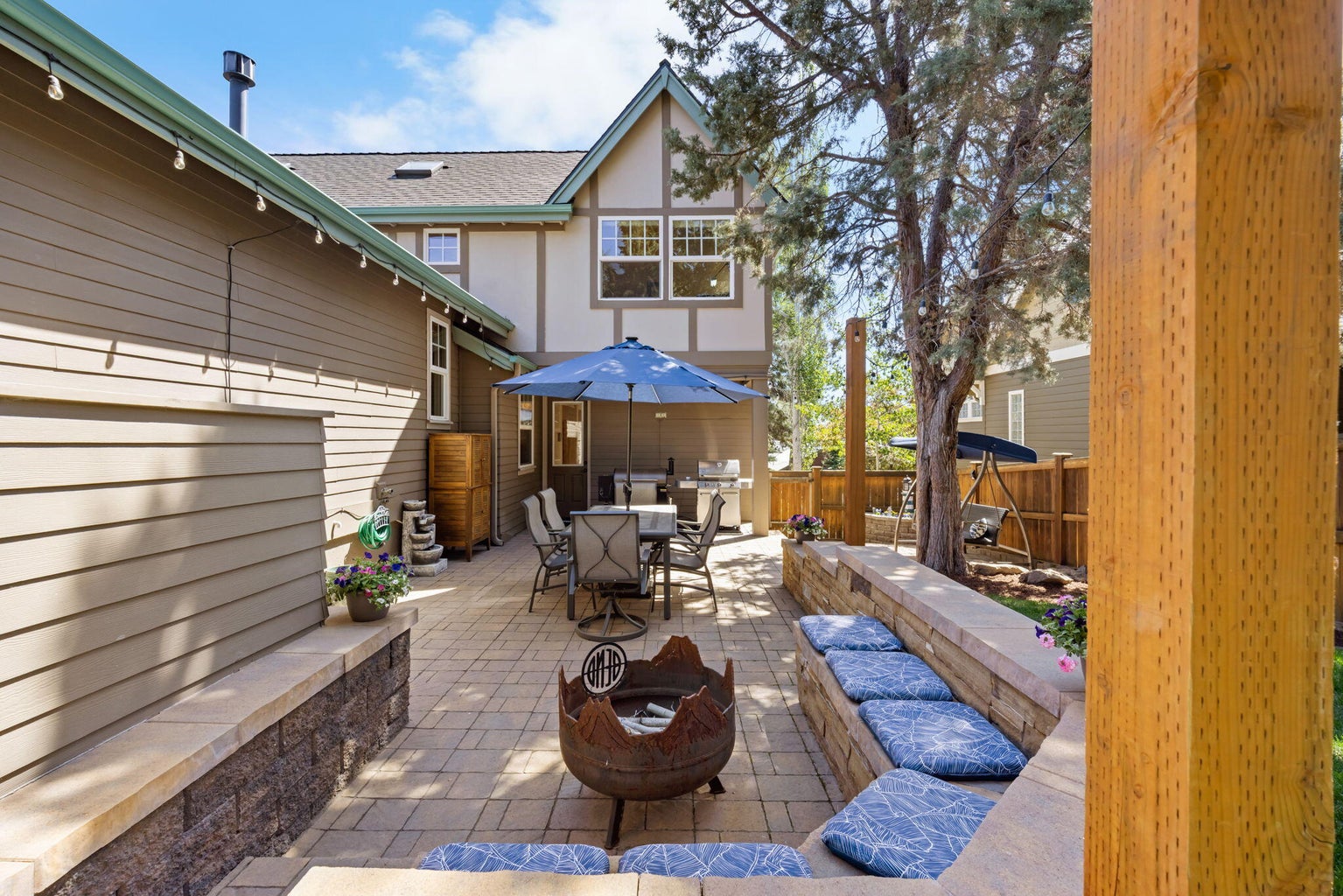 Built-in seating in backyard patio
