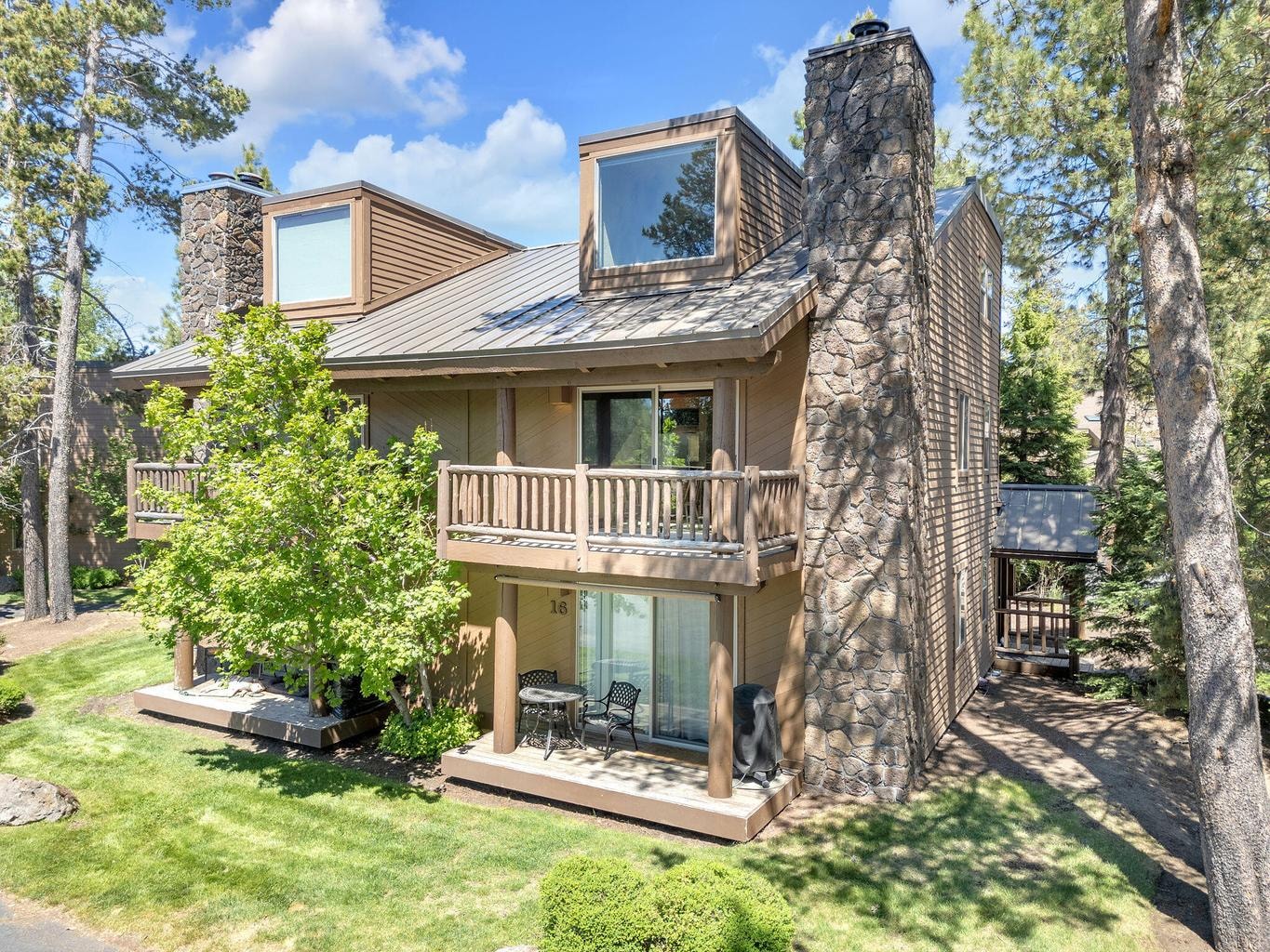 Photo of 17654 Pinnacle Lane 1 of 44