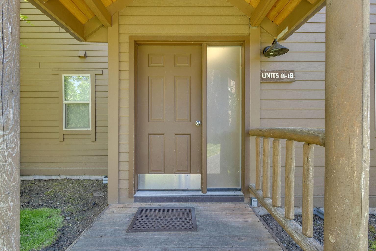 Photo of 17654 Pinnacle Lane 5 of 44