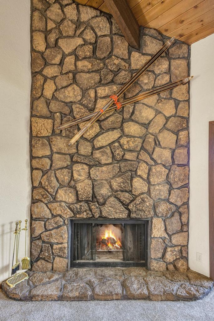 Photo of 17654 Pinnacle Lane 17 of 44