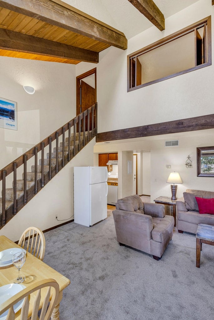 Photo of 17654 Pinnacle Lane 18 of 44