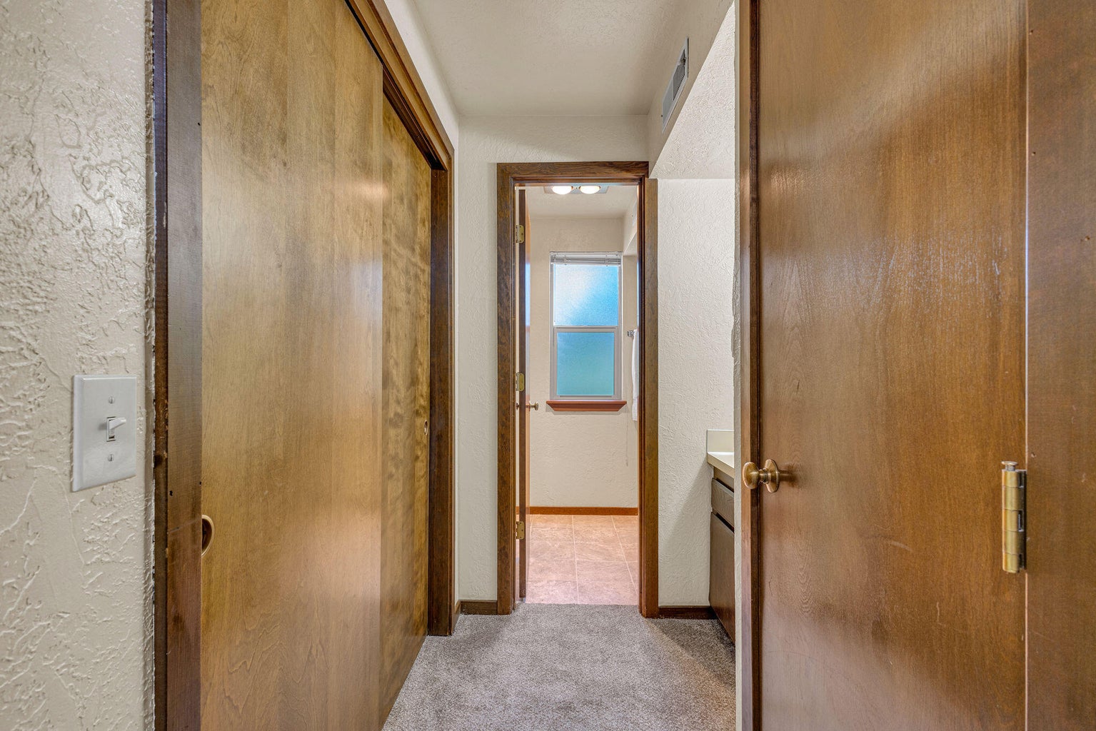 Photo of 17654 Pinnacle Lane 25 of 44