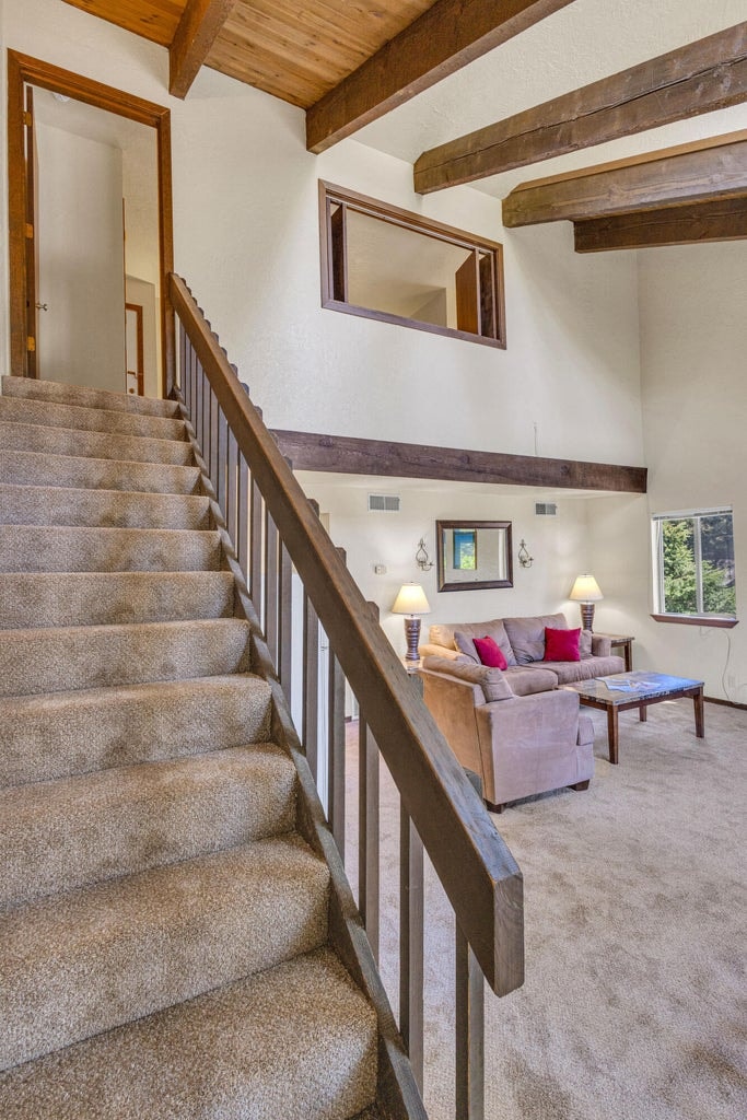Photo of 17654 Pinnacle Lane 29 of 44