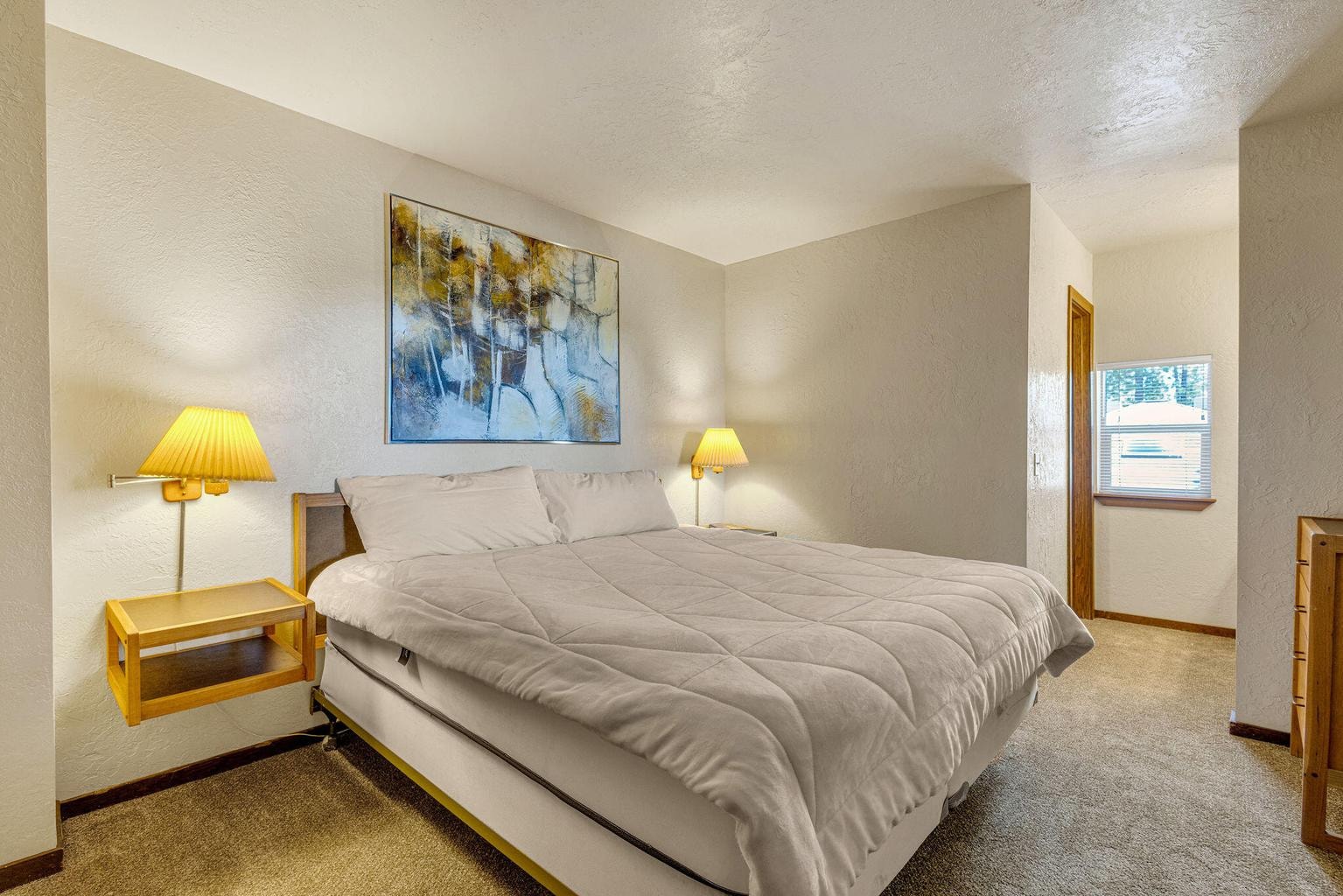 Photo of 17654 Pinnacle Lane 30 of 44