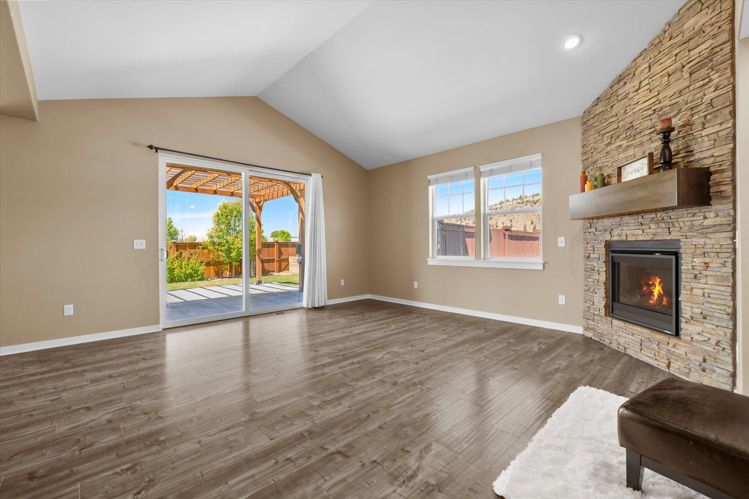 Photo of 317 SE Pioneer Drive 5 of 46