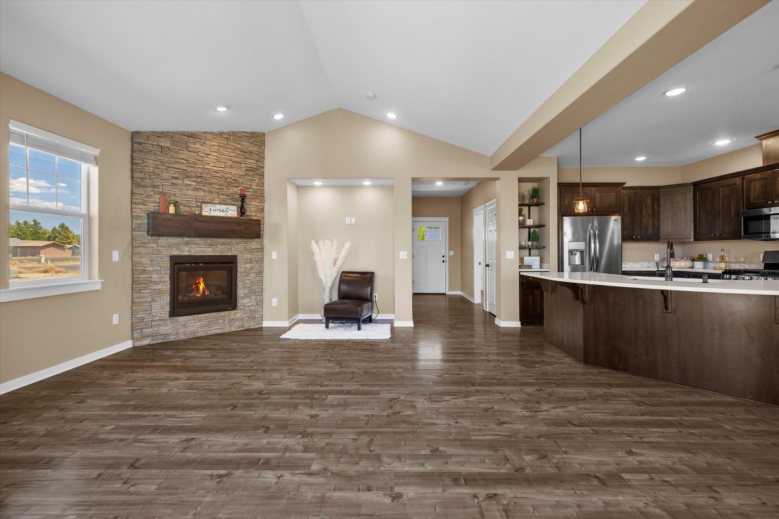 Photo of 317 SE Pioneer Drive 7 of 46