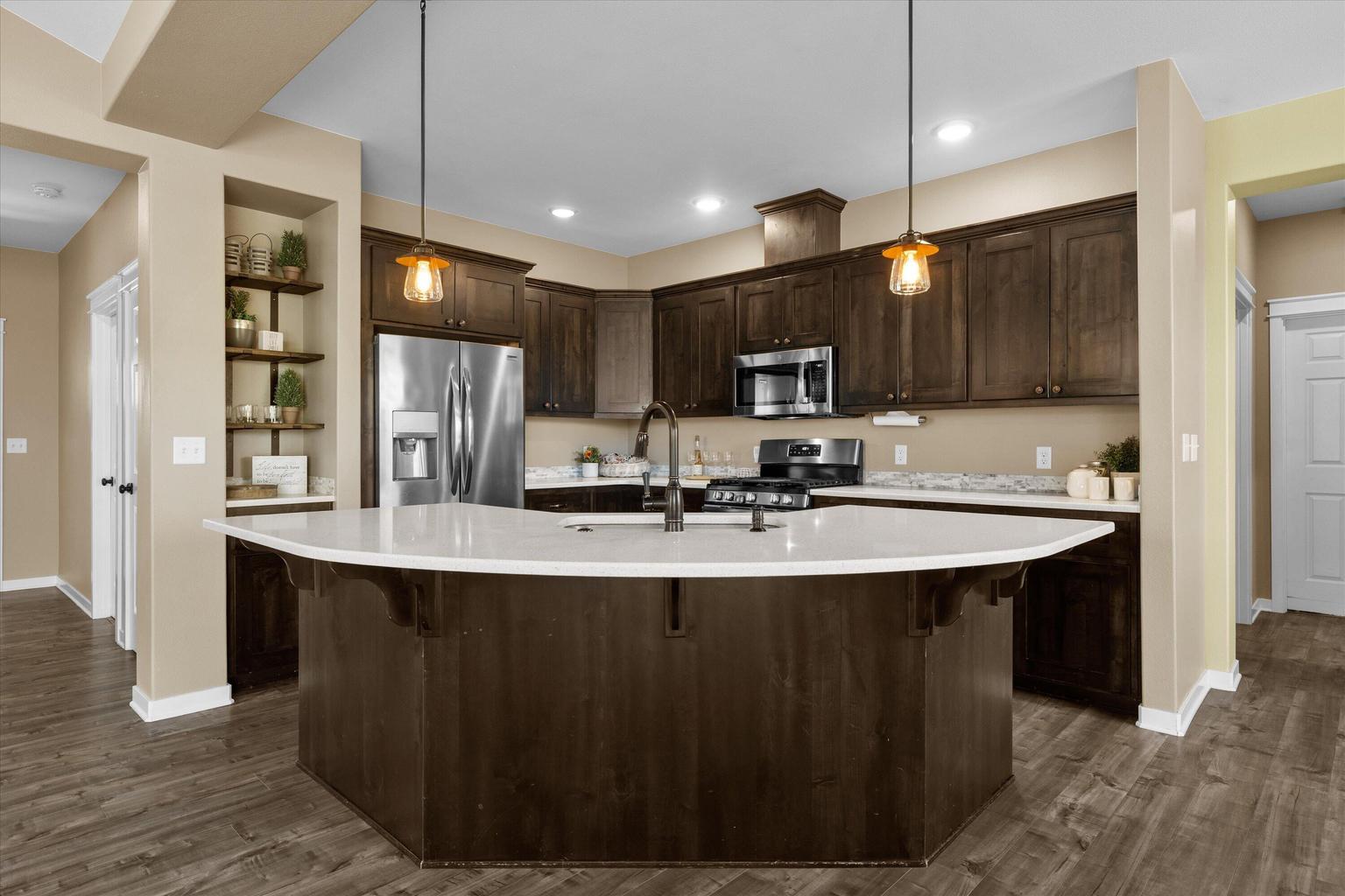Photo of 317 SE Pioneer Drive 10 of 46
