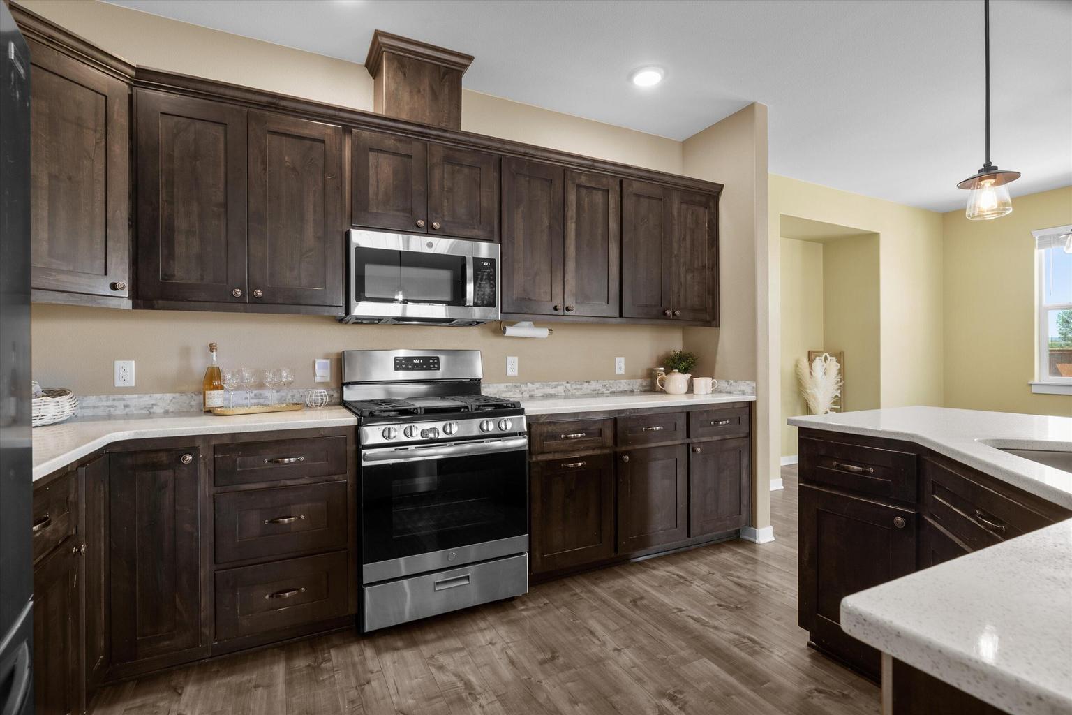 Photo of 317 SE Pioneer Drive 11 of 46