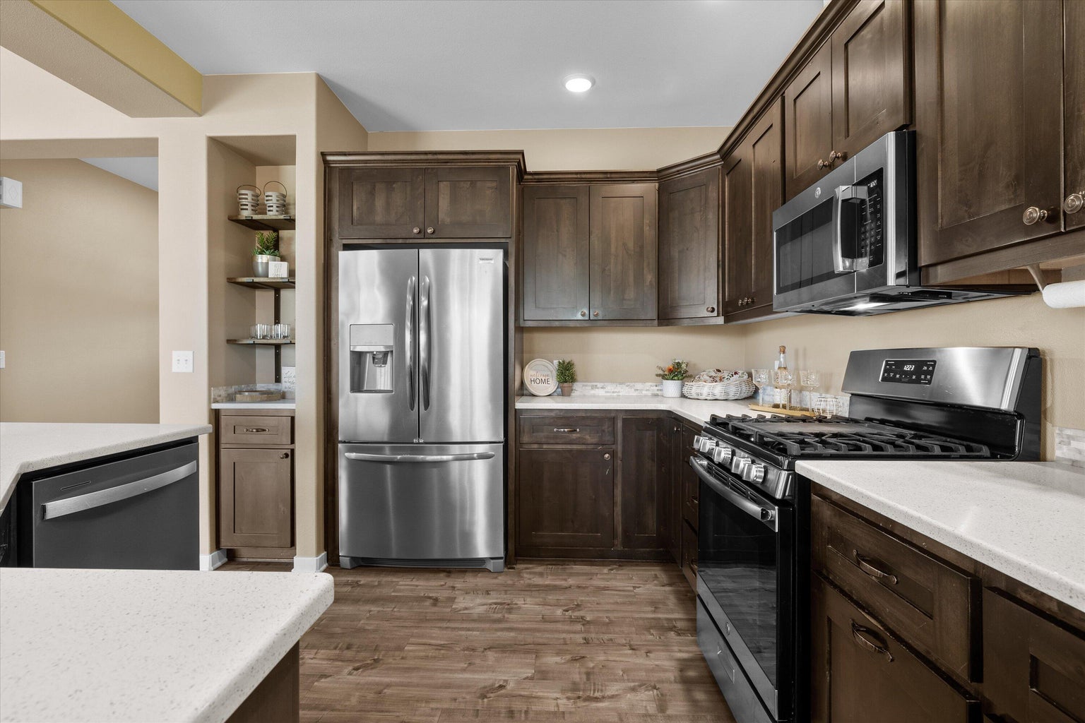 Photo of 317 SE Pioneer Drive 12 of 46