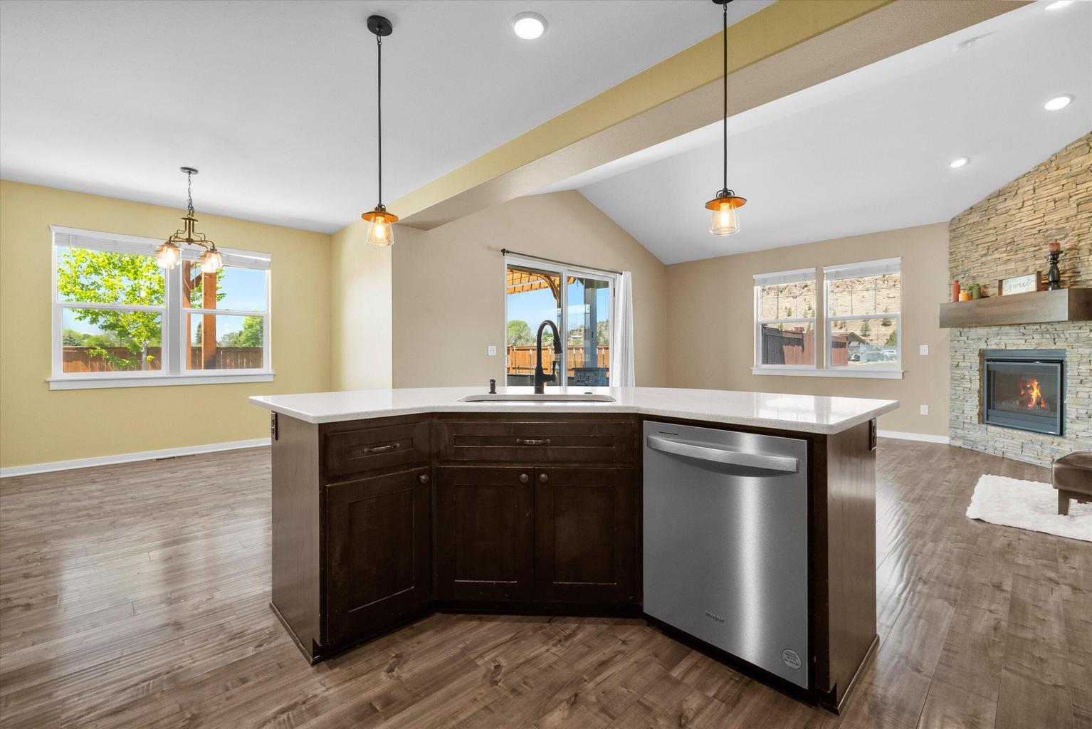 Photo of 317 SE Pioneer Drive 13 of 46