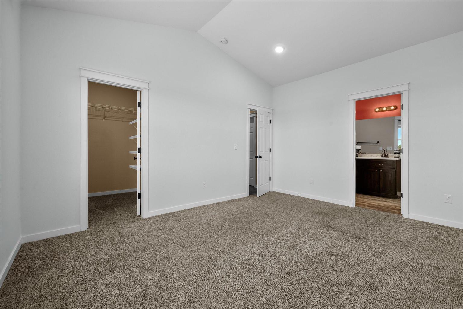 Photo of 317 SE Pioneer Drive 29 of 46