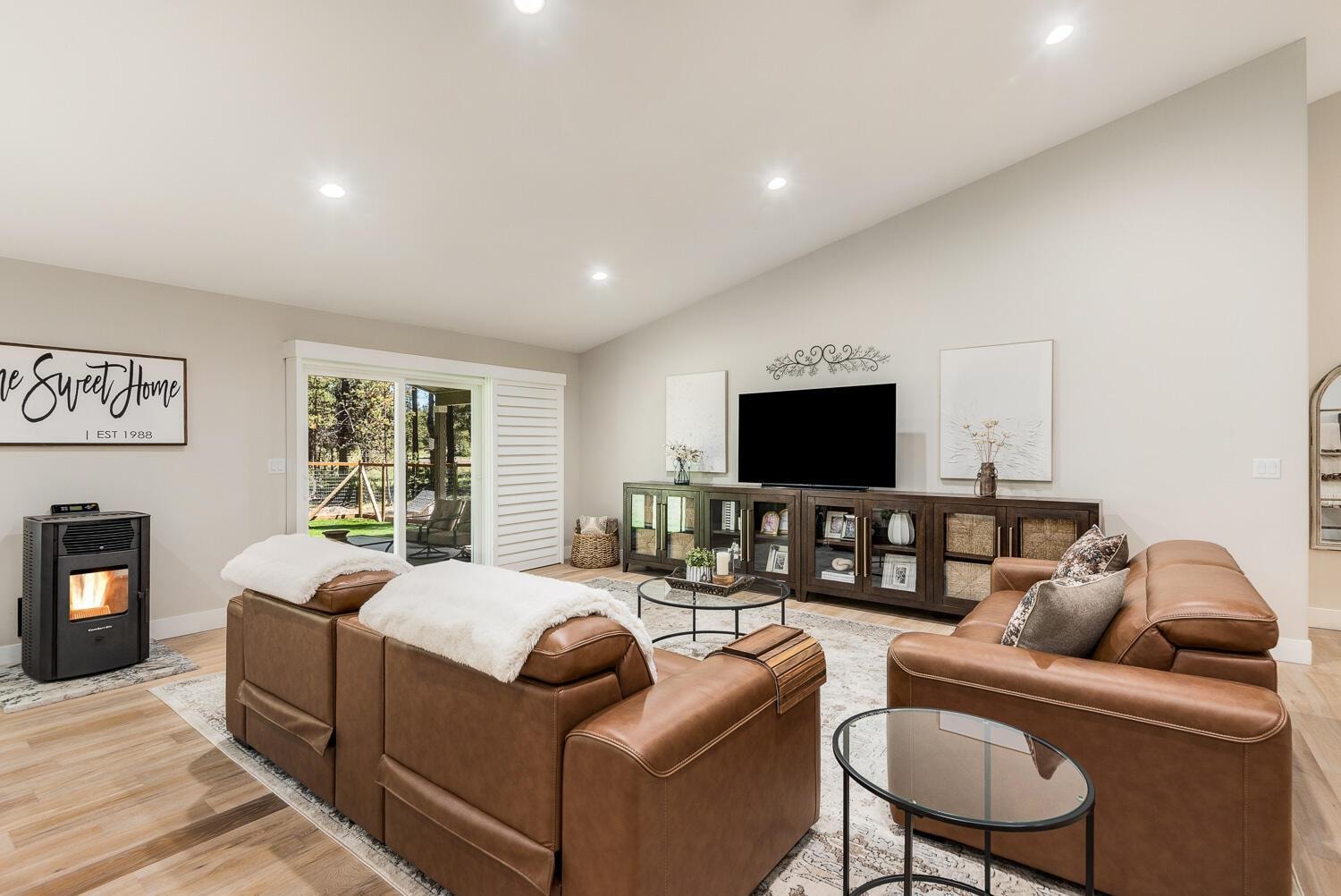 Photo of 53730 Otter Drive 4 of 27