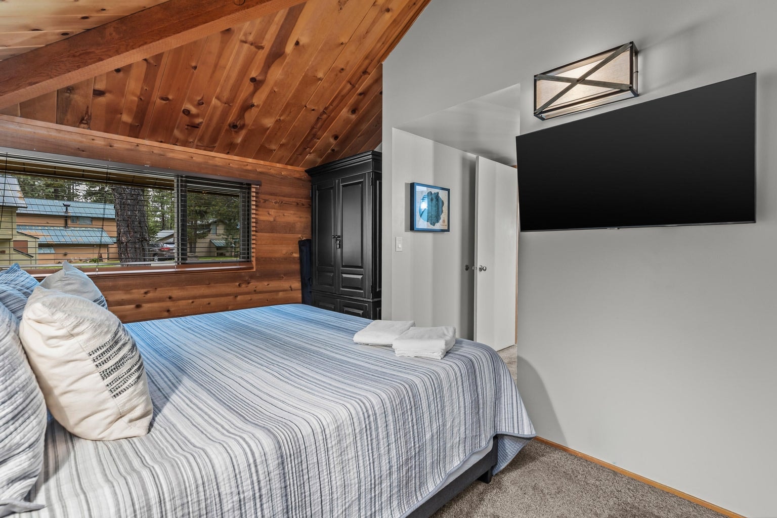 Photo of 57488 Ranch Cabins Road 12 of 32