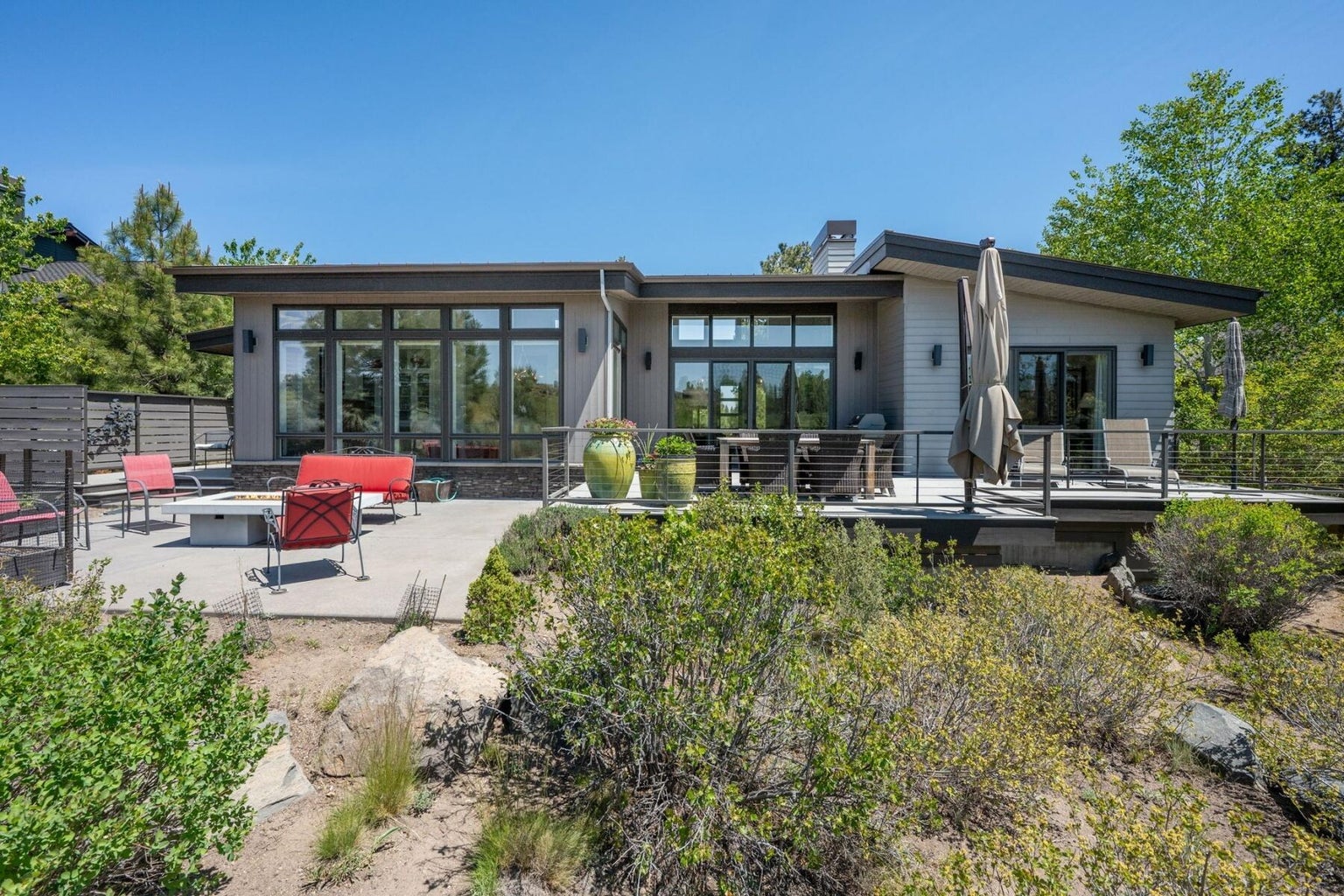 Photo of 61487 Hackleman Court 2 of 35