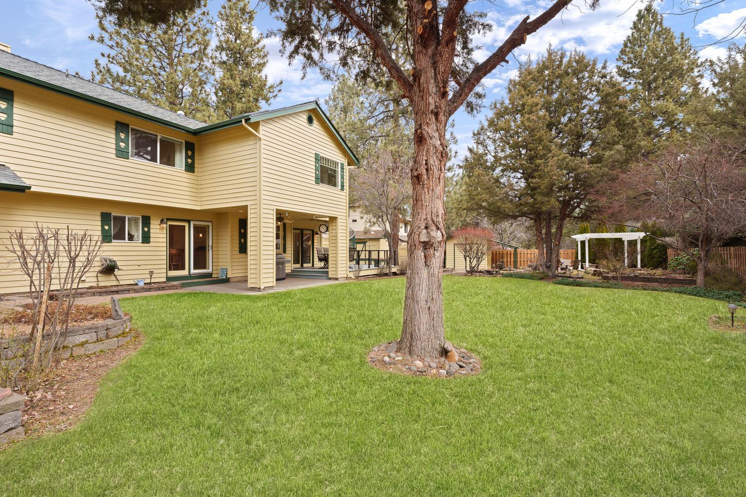 Photo of 61288 King Saul Avenue 36 of 48