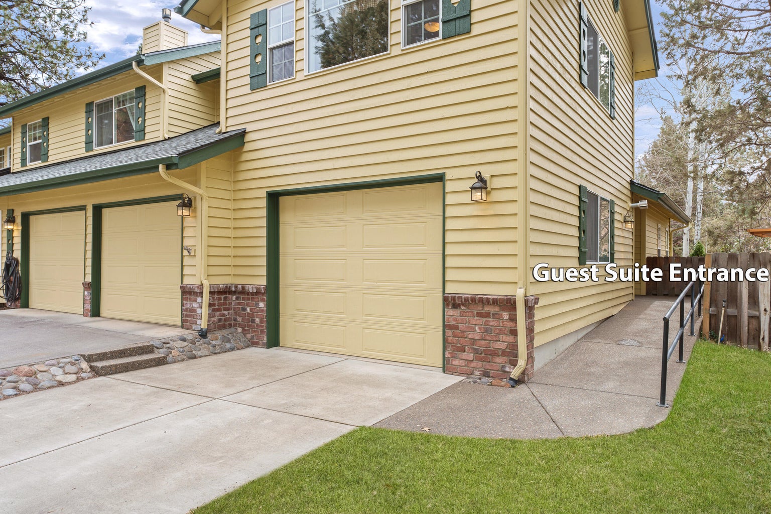 Photo of 61288 King Saul Avenue 4 of 48
