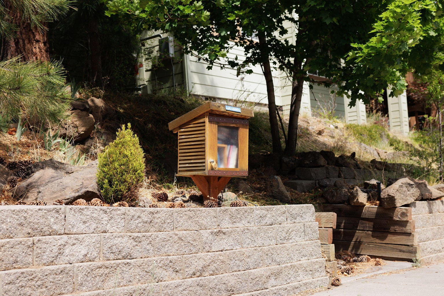 Community-feel in this neighborhood!
