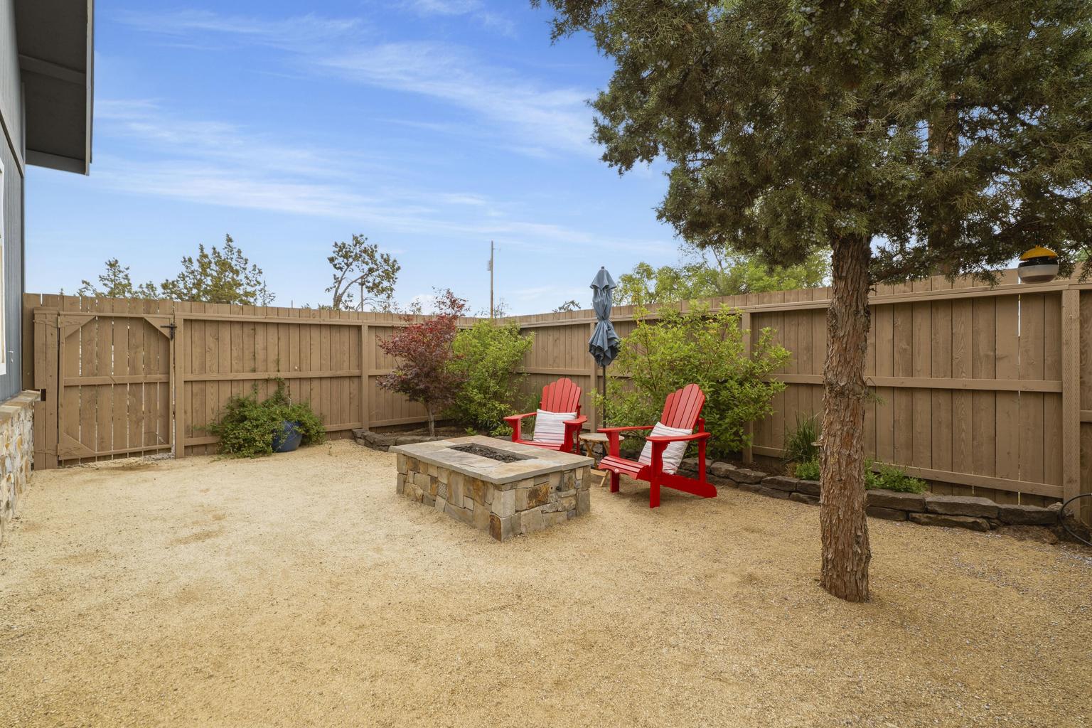 Art Studio- side yard