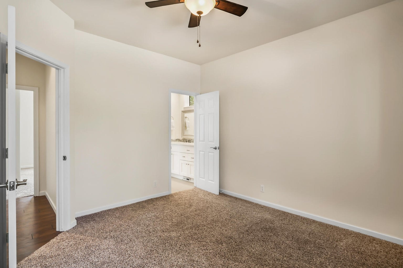Photo of 2125 Condor Drive 31 of 42