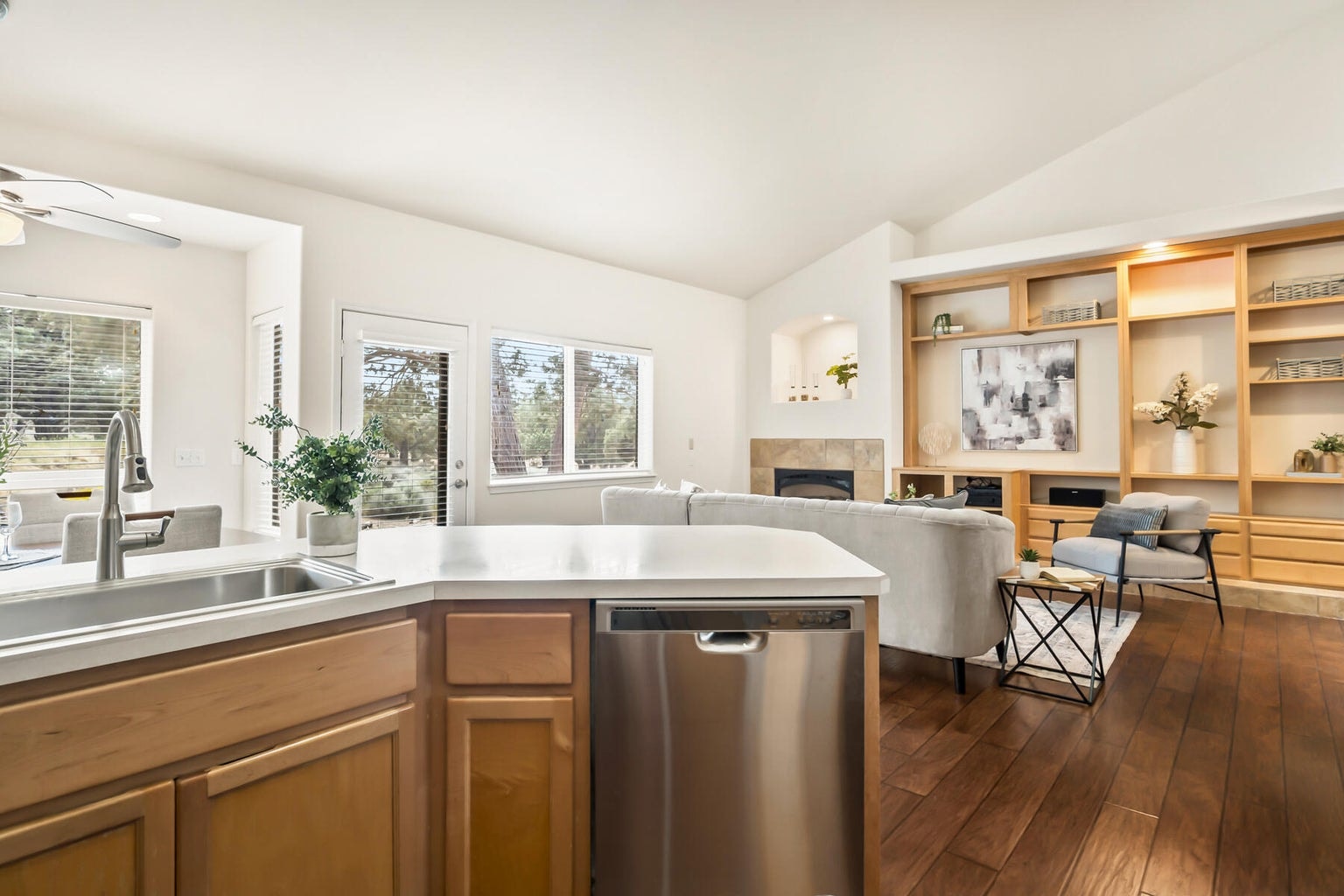 Photo of 2125 Condor Drive 15 of 42