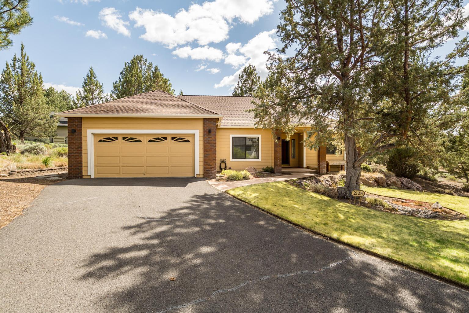 Photo of 2125 Condor Drive 1 of 42