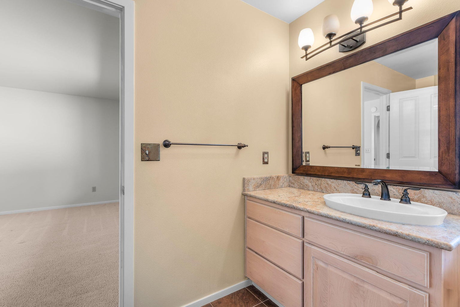 Photo of 58042 Siskin Lane 27 of 49