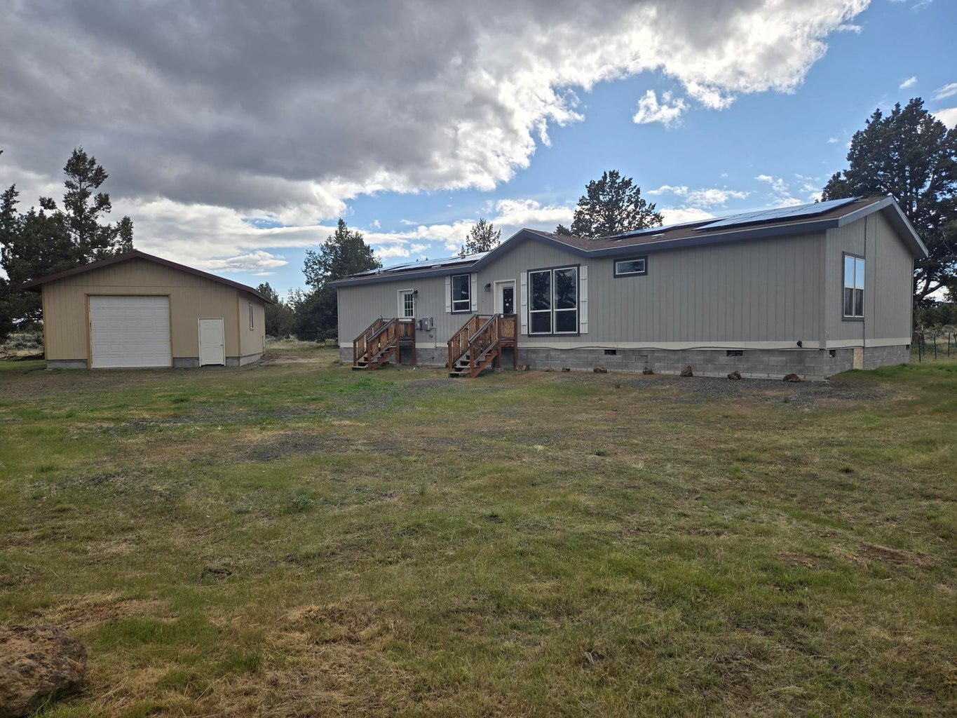 Photo of 9290 SW 3115 Road 1 of 21