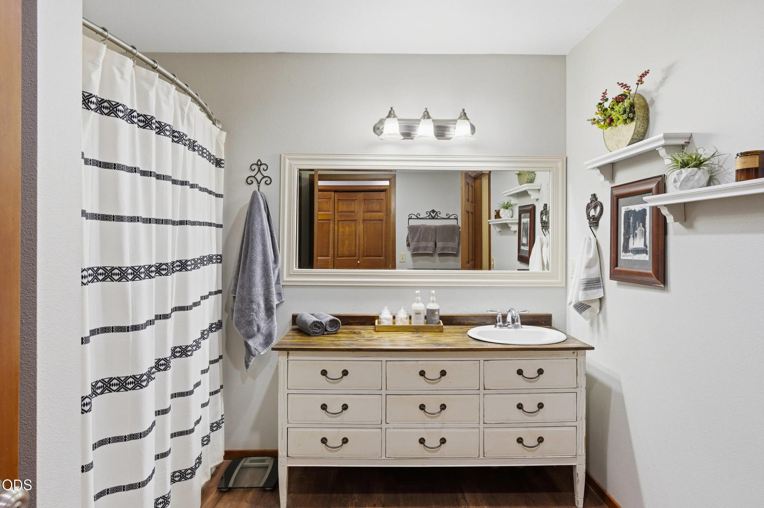 Main Floor Bathroom
