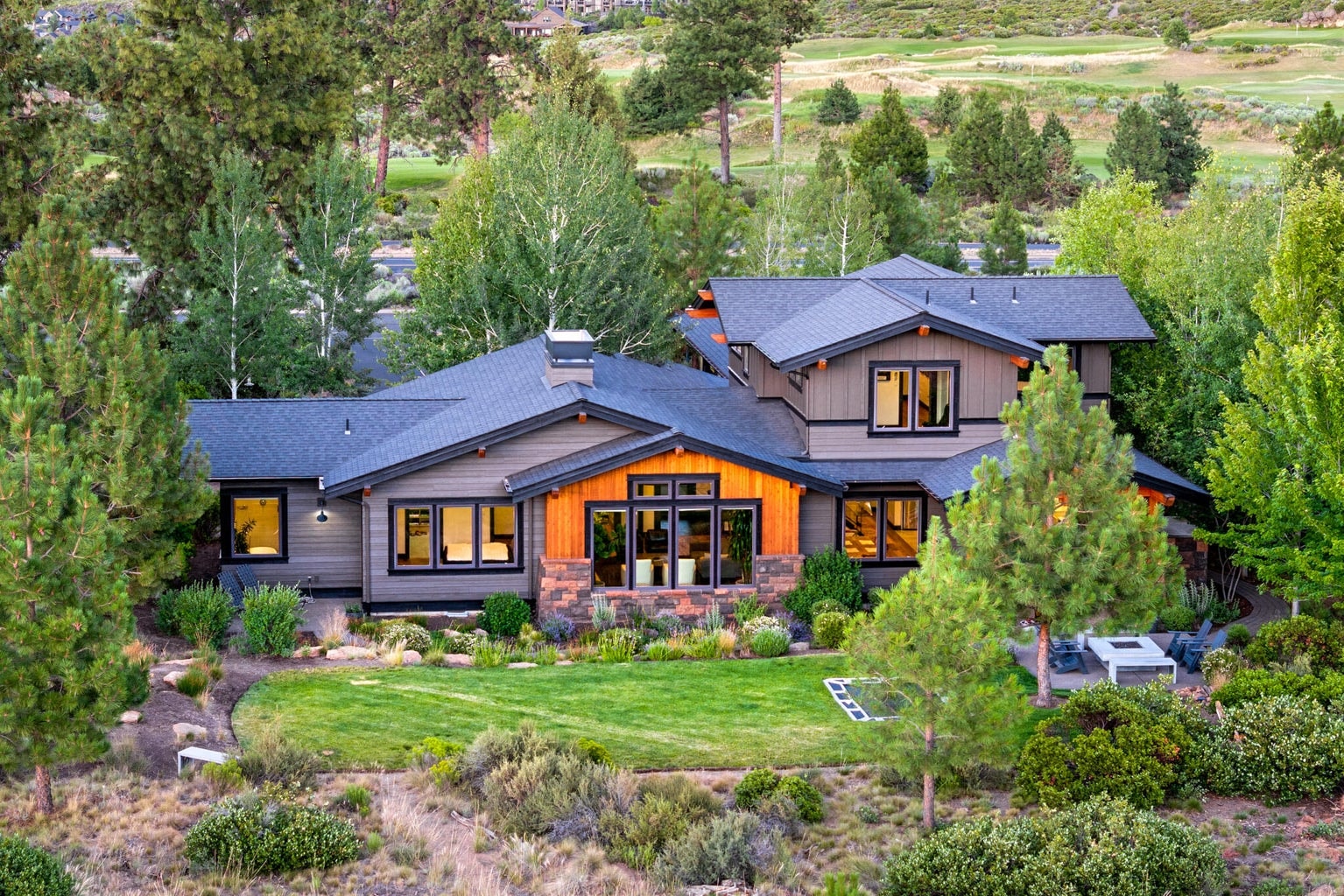 Photo of 61341 Bonneville Loop 1 of 54
