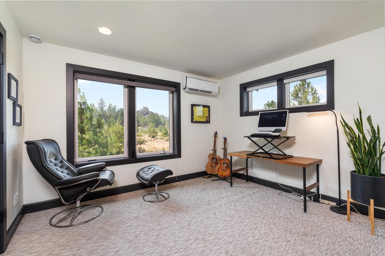 Photo of 61341 Bonneville Loop 42 of 54